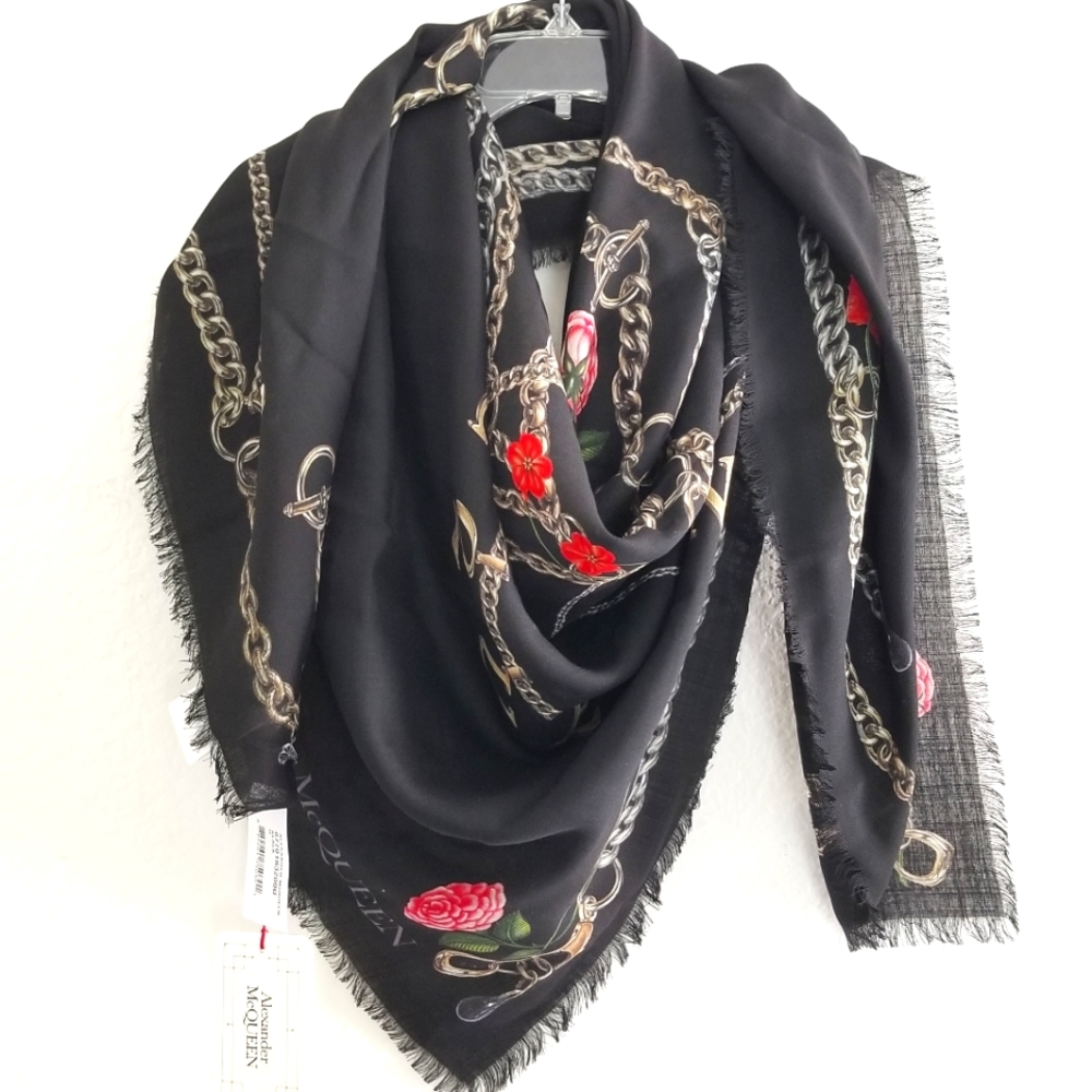 NWT Alexander McQueen Chain Skull Wool Large Scarf Black - Picture 2 of 10